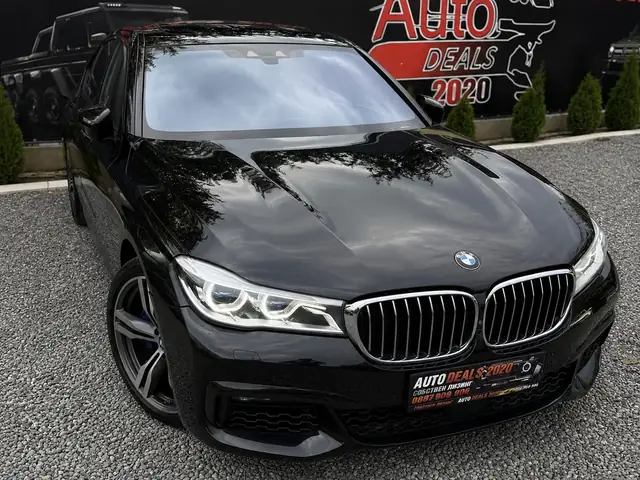 BMW 750 2017, черен