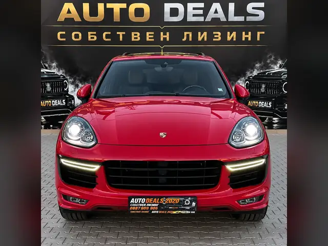 Porsche Cayenne 2015, червен