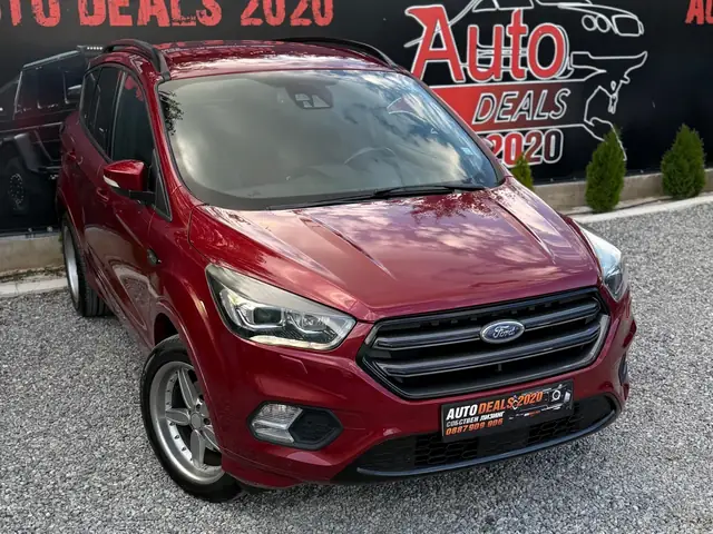 Ford Kuga 2018, червен