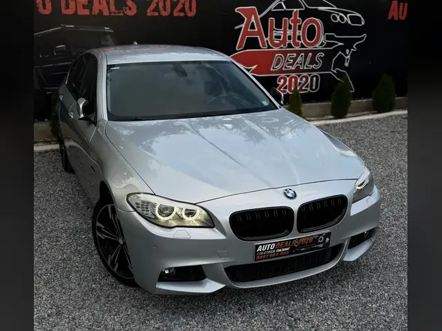 BMW 530 2013, сив