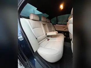 BMW 520 2016, тъмносин металик, снимка 6 от 12