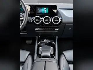 Mercedes-Benz B 200 2020, бежов, снимка 8 от 12
