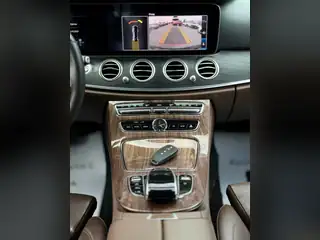 Mercedes-Benz E 220 2018, черен, снимка 11 от 17