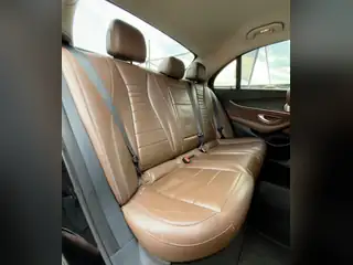 Mercedes-Benz E 220 2018, черен, снимка 10 от 17