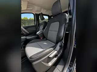 Renault Kangoo 2023, черен, снимка 6 от 12