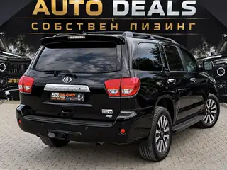 Toyota Sequoia 2012, черен, снимка 5 от 16
